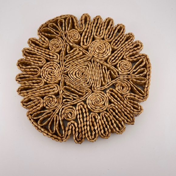 Vintage, Natural Raffia Straw Rattan Wicker Trivets, Manufacturer Unknown - Picture 2 of 6